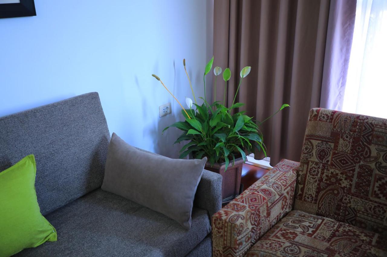 Victoria Hotel Apartment Addis-Abeba Extérieur photo